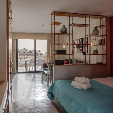 Ocean View 530 אדחה