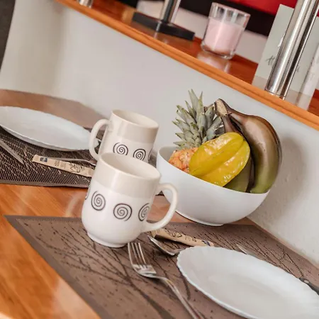 Ocean View 530 דירה